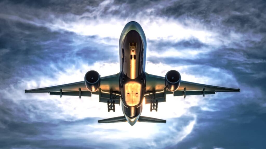 El logotipo del Aeropuerto Internacional felpe Ángeles es...peculiar.